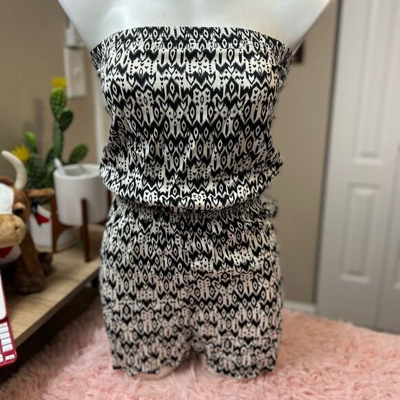 H&M Romper - Picture 1 of 5